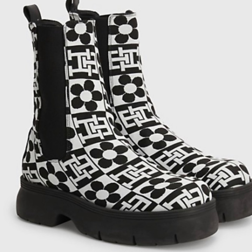 TOMMY HILFIGER
TH X RICHARD QUINN
CHELSEA BOOTS🖤